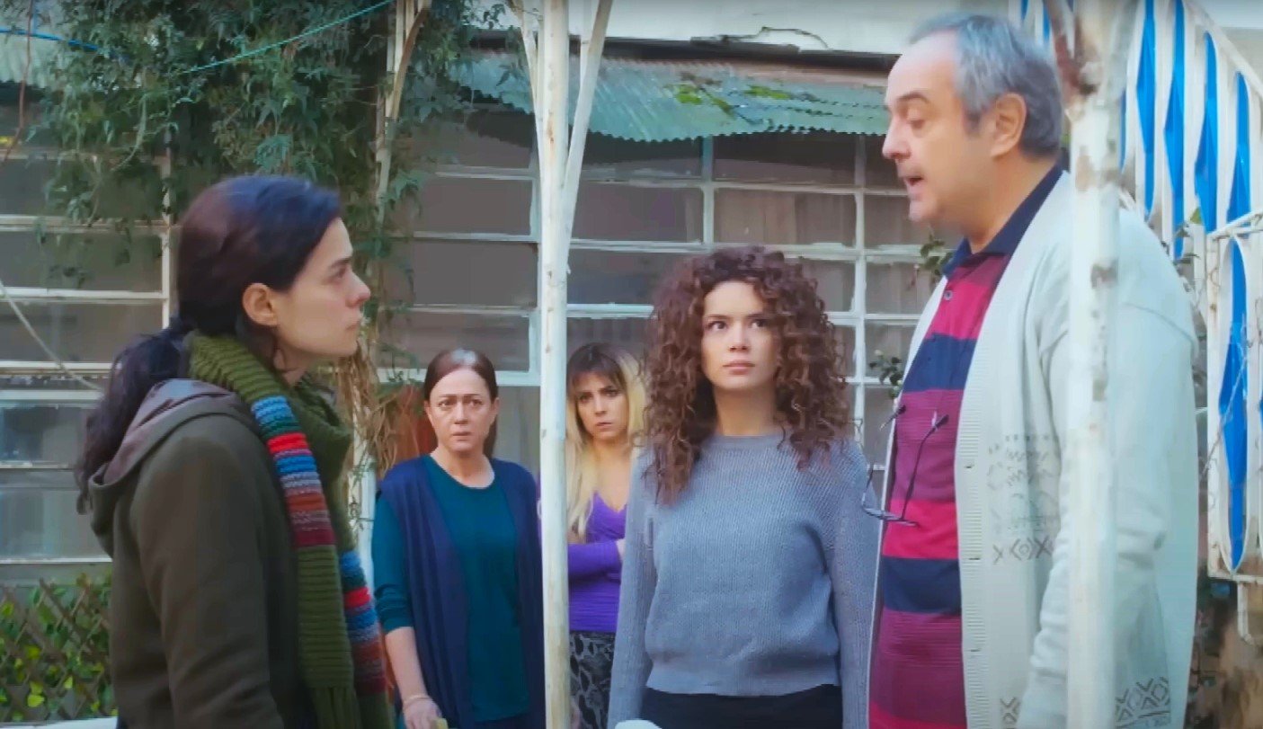 Yeliz smaschera Şirin, Bahar chiede la verità a Enver, La forza di una donna - riassunto puntata 13